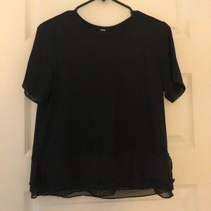 Lululemon black t-shirt